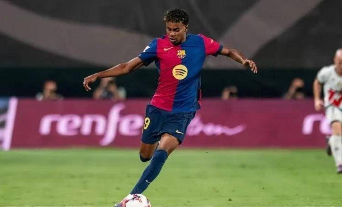 意甲劲旅末分钟遭绝杀，主帅怒斥裁判（意甲强队补时遭绝杀，主帅怒批裁判）