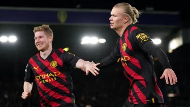 早报：拥有地表最强人类的从容感……怎么，你们没有吗？（早报：地表最强在阵，气定神闲——你们没有吗？）