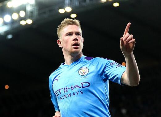 曼联无法复兴 阿莫林临场够差劲 主场1-1西汉姆联领先就乱换人（曼联复兴受阻：阿莫林临场调度遭质疑，主场1-1西汉姆，领先后换人失衡）