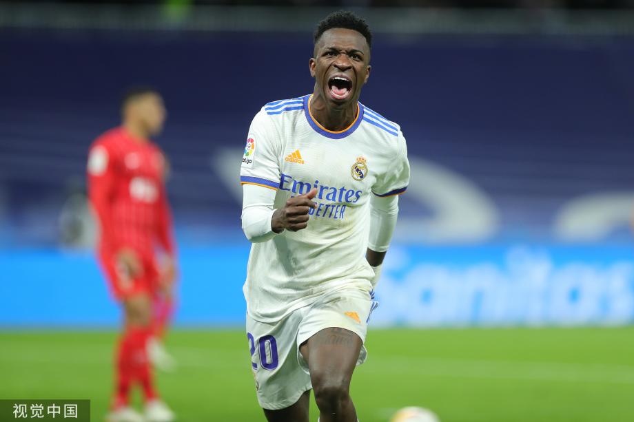 英超-攻击线哑火达洛特破门 曼联1-1西汉姆近5轮仅1胜（英超：曼联锋线低迷达洛特破门 1-1战平西汉姆 近5轮仅一胜）